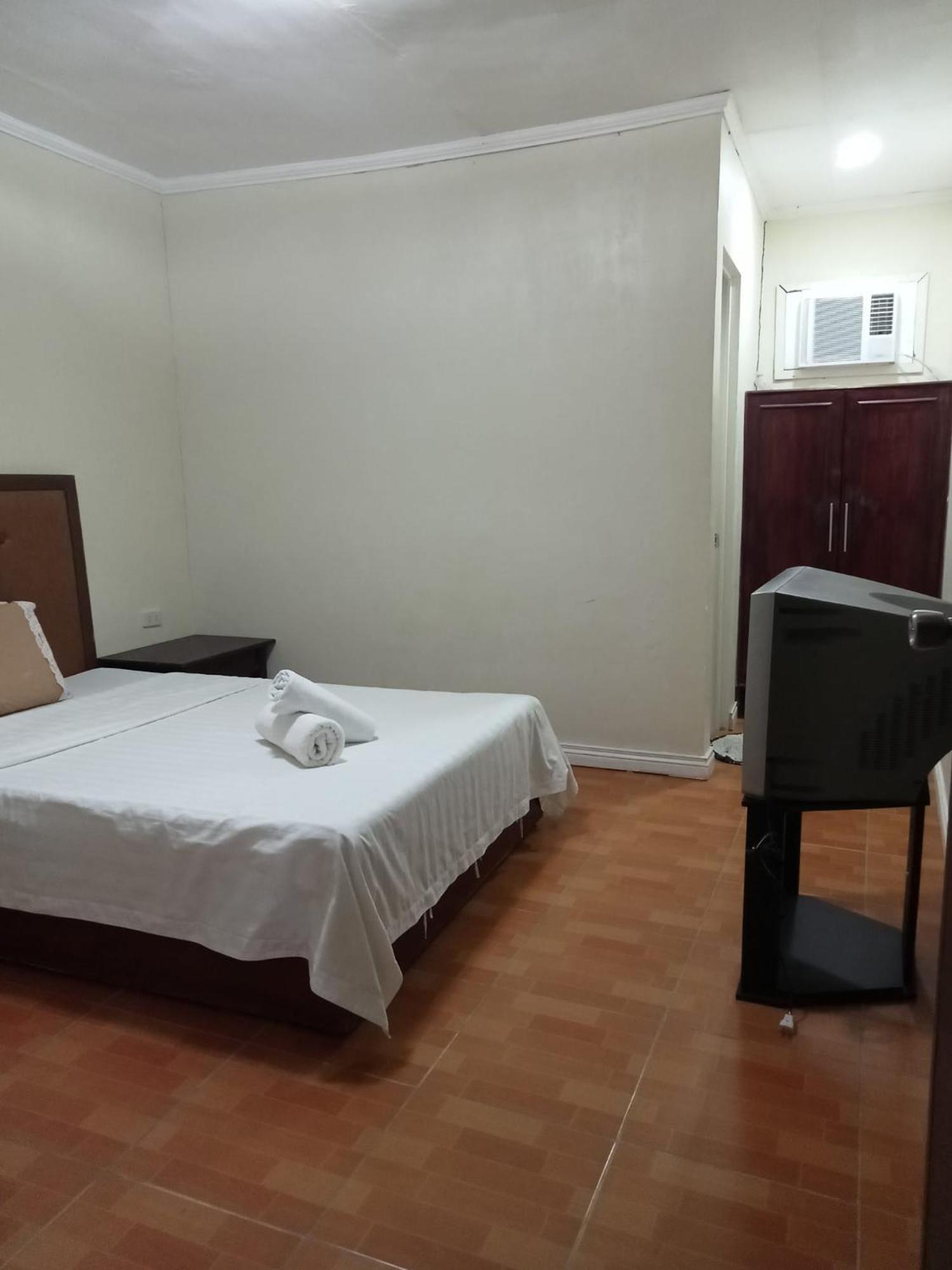 Happy Ripples Beach Resort Mabilao Exterior foto